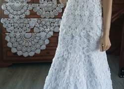 Suknia ślubna z koronki koniakowskiej