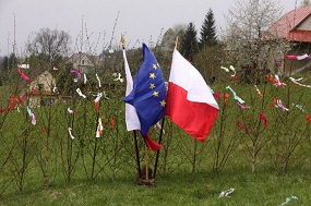 Flagi trzech państw na Trójstyku w Jaworzynce