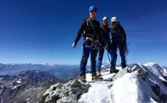 Tadeusz papierzyński i ekipa na szczycie Matterhorn