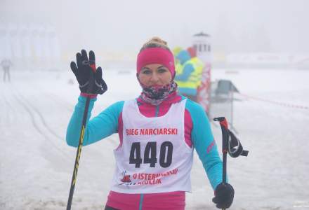 Anna Kaczmarzyk  na mecie biegu narciarskiego "O Istebniański Bruclik"