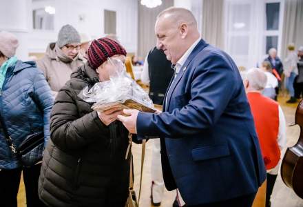 Uczestnicy Świątecznego Spotkania dla Seniorów w Koniakowie fot. M.Kuźma