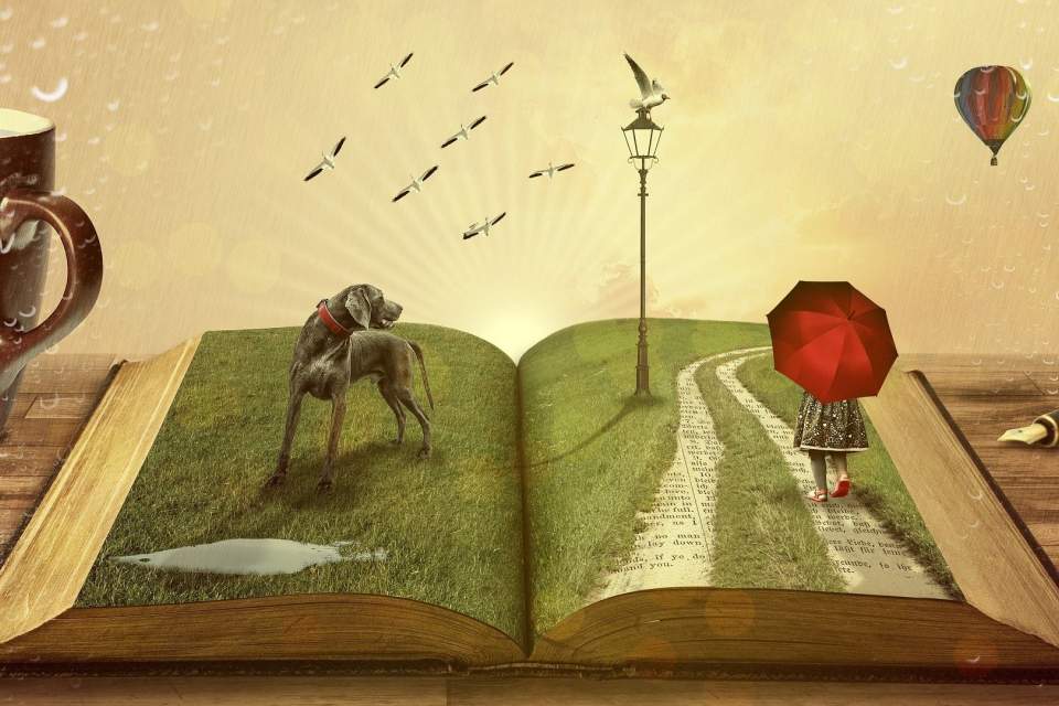 Książka, pies, latarnia, dziewczyna z parasolką