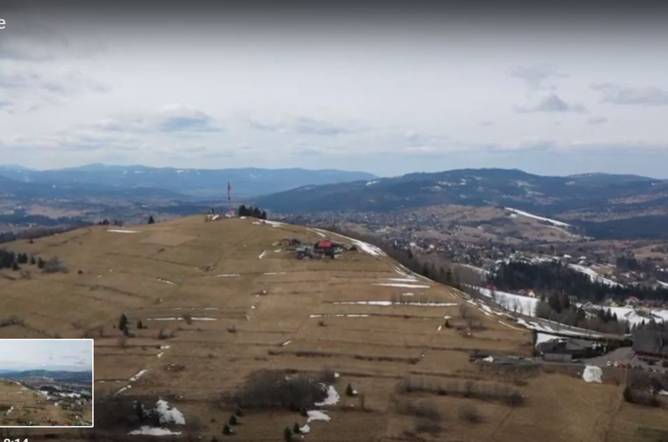 Widok na górę Ochodzita w Koniakowie z drona
